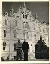 1940 Press Photo Father Hubert and Simms at St Mary's School - lrx63279