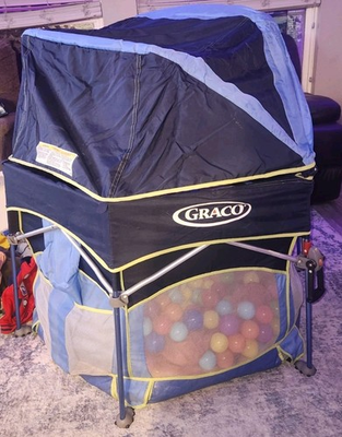 #ad Graco Pack #x27;n Play Sport in Parkside 100 ball pitballs included $190.00