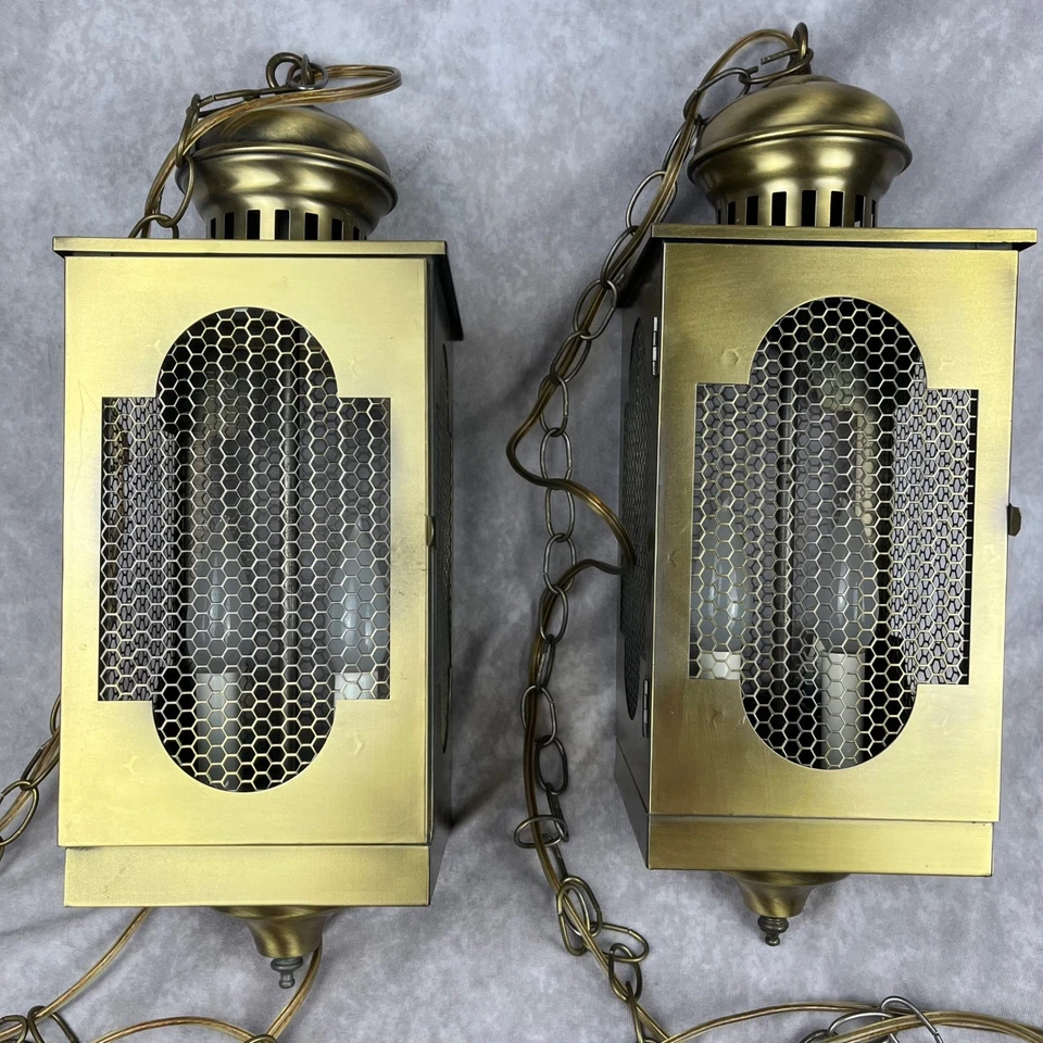 De Colección Par Colgante Swag Linterna Estilo Vela Luces Malla Latón Gótico Mediados de Siglo Foto 2 de 4