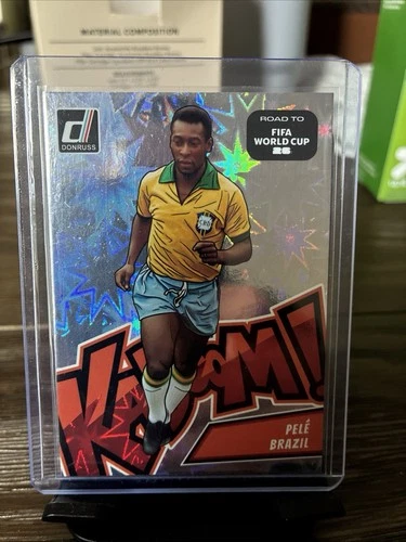 2025-26 Panini Donruss Road To World Cup Pele #23 Kaboom! Brasilien Koffer Hit SSP