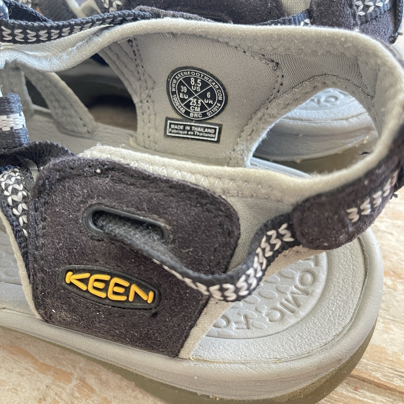 Sandali sportivi Keen Whisper donna 8 5 scarpe da trail acqua nero grigio escursionismo