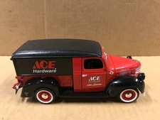 Ertl- Ace Hardware 13th Edition-1947 Dodge Canopy W/ Load - 1:25 Scale Model Car