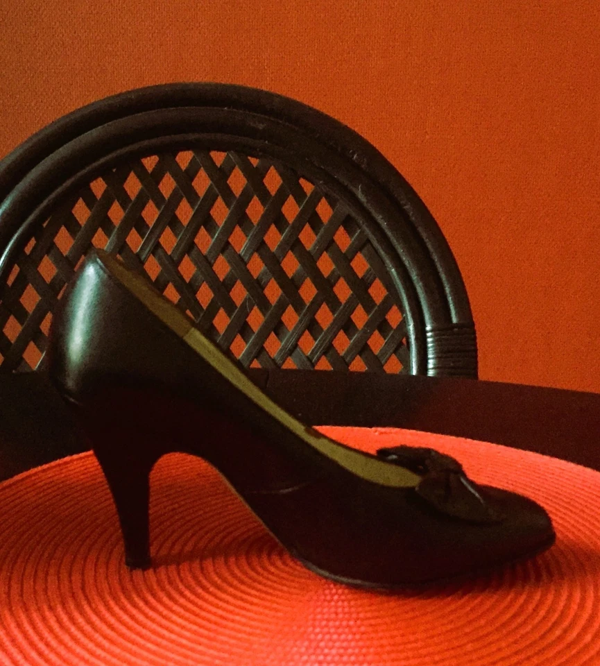 Escarpins Noir Cuir intérieur et extérieur Taille 36 La Chausséria Vintage - Photo 2/4