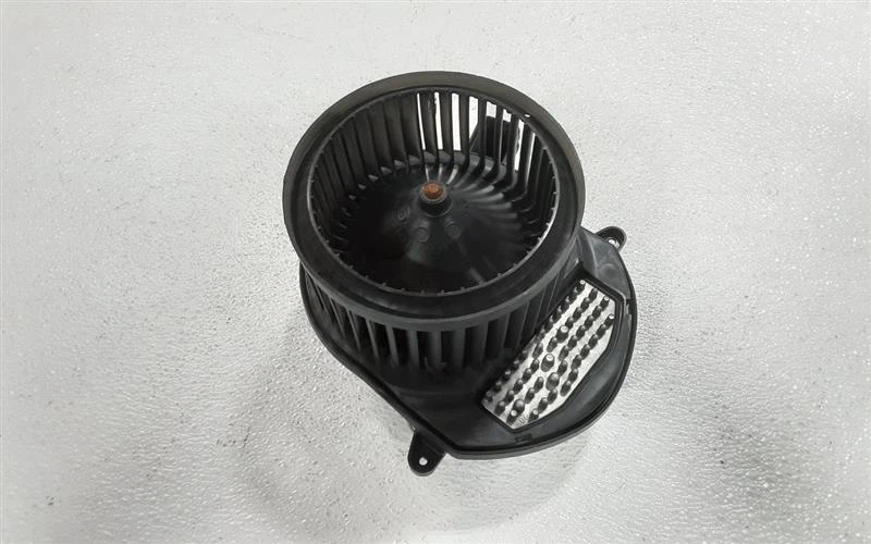 Motor soplador HVAC usado se adapta a: camioneta Chevrolet Silverado 3500 2022 grado A Foto 2 de 4