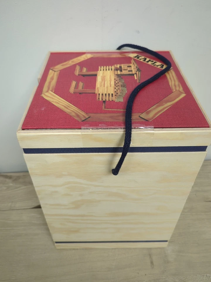 KAPLA Wooden Construction Set - 280 Building Planks in a Chest with Art Book - Image 4 of 4