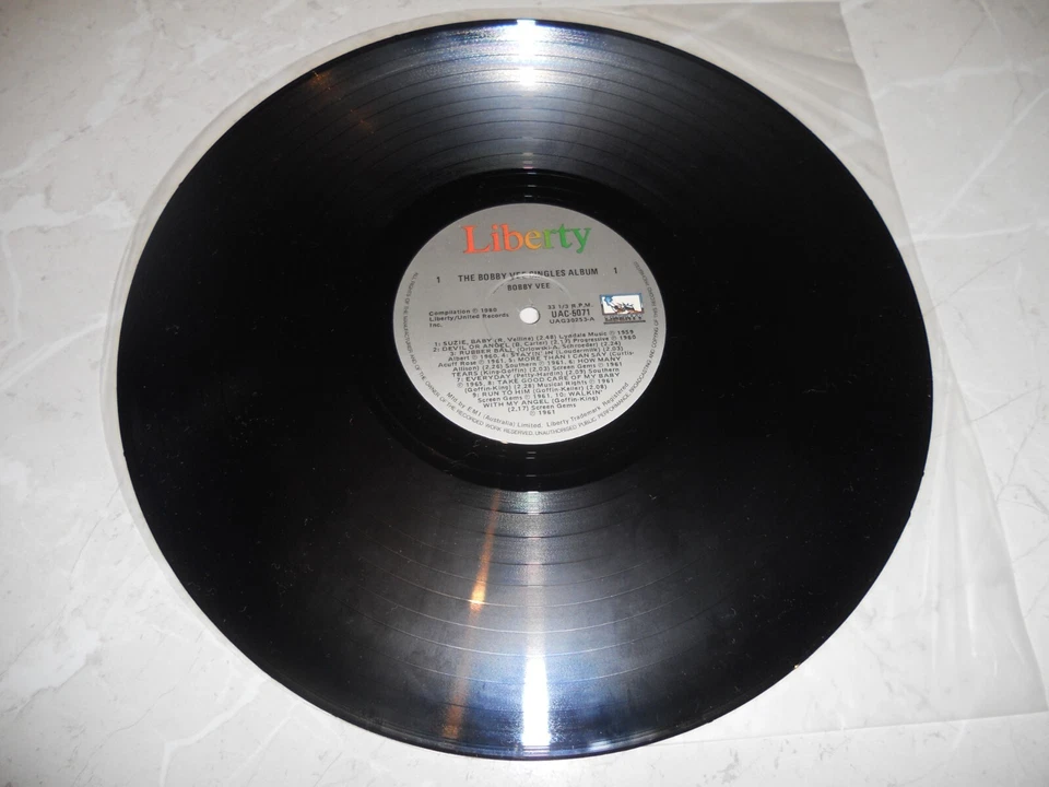 Bobby Vee "The Bobby Vee Singles Album" 1980 LP Pop Oz Liberty UAC5071 NM - Image 3 of 4