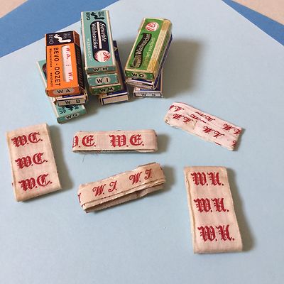 VINTAGE EMBROIDERED INITIAL TAPES ''W'' 1st LETTER - MONOGRAM LAUNDRY LABELS