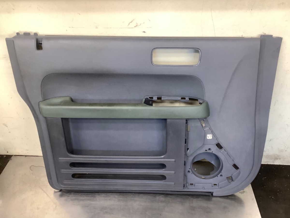 03-06 Element Driver Left Front door panel Gray w green armrest