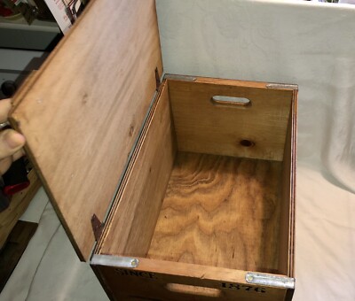 Vintage ANHEUSER BUSCH Budweiser Beer Wooden Box Crate w/ Hinged