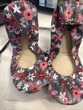 The Storehouse Flats Leather Christmas Floral Size 10 EUC