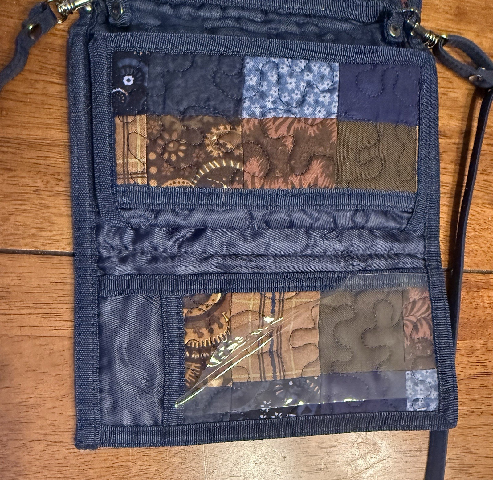 Donna Sharp Quilted Patchwork Crossbody Wallet / … - image 2