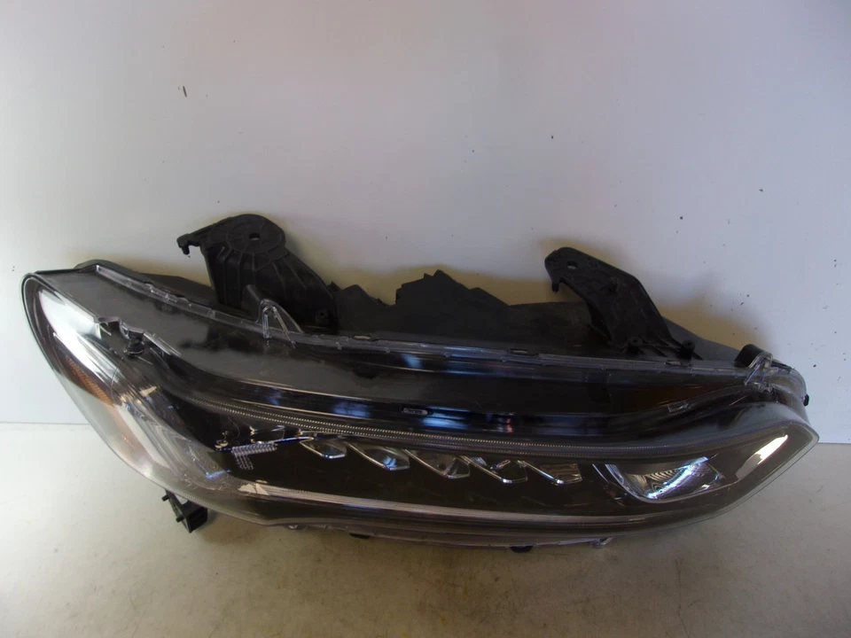 Faro LED derecho pasajero Honda Accord 2018-2022 con haz alto halógeno CAPA Foto 4 de 4