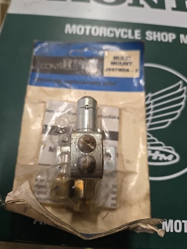 NOS Johnson Controls J998MDA-2 Multi Mount Universal Replacement Pilot