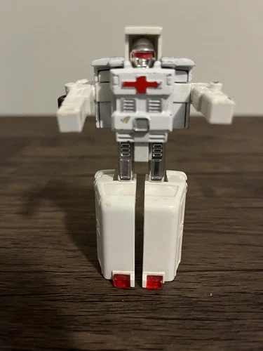 Rest-Q Ambulance Transformer MR15 Gobots 1983 Bandai Tonka Vintage