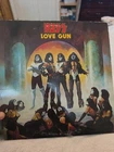 Kiss Love Gun Original 1977 Casablanca OG Vinyl Record w/og inner sleeve *Tested