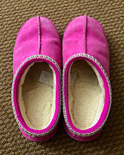 UGG Tasman Women s US 6.5 Pink Suede Shearlin...