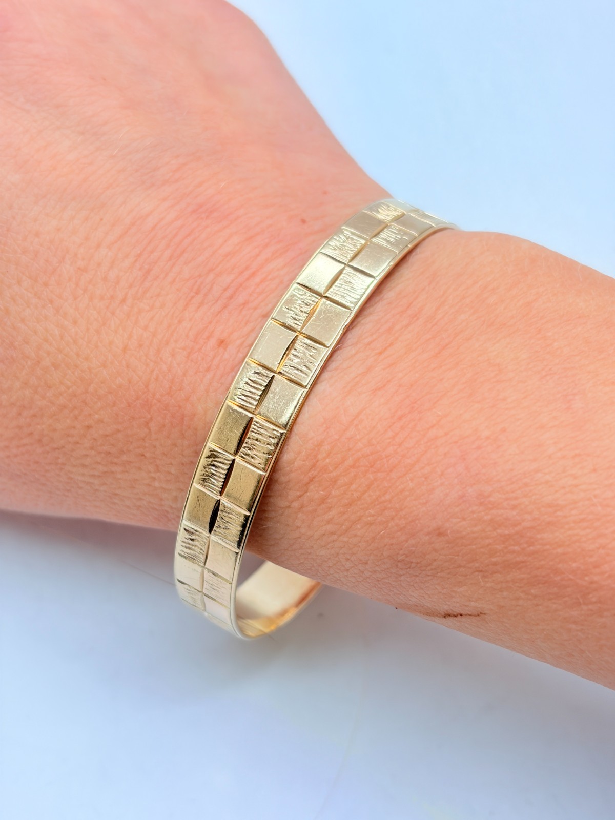 9ct Yellow Solid Gold Patterned Slave Bangle – 9.… - image 8