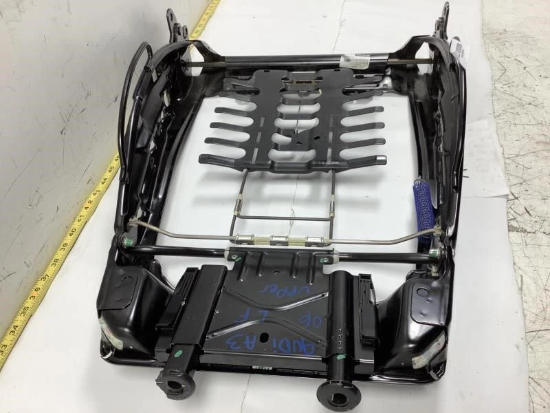 AUDI A3 2.0T 2006 2007 hatchback asiento del conductor delantero izquierdo respaldo superior marco OEM Foto 3 de 4