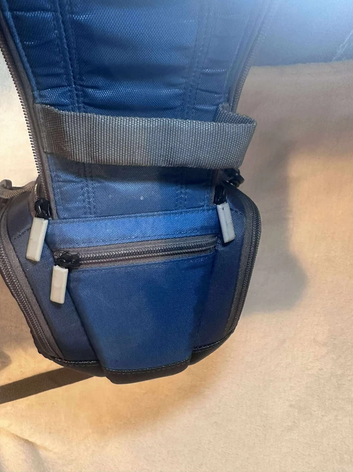 Case Logic DSLR Camera Bag Blue – Padded Travel Shoulder Bag with Black Straps - Image 3 of 4