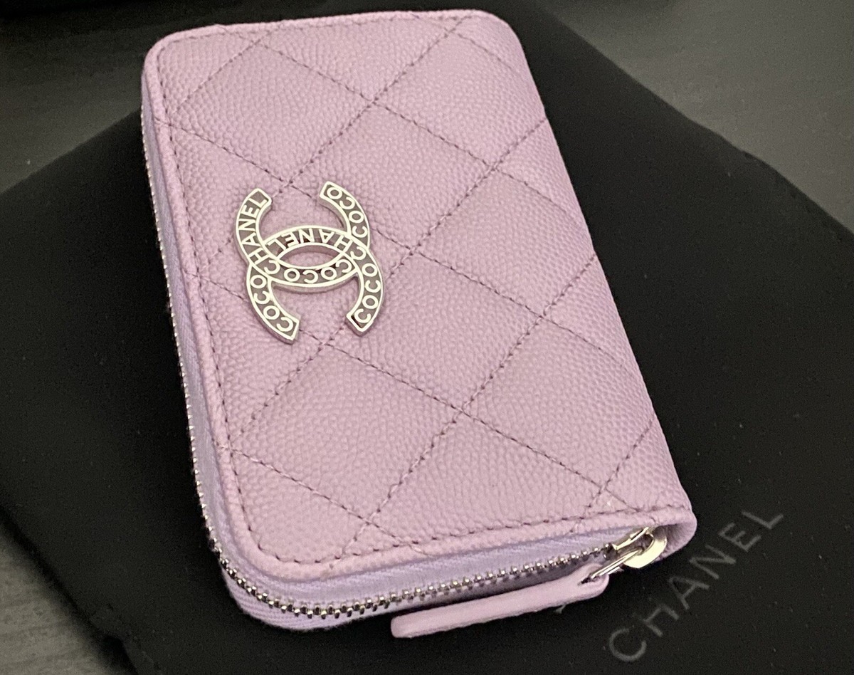 人気♡【CHANEL】24P カードケース パールCCロゴ パープル 24B CHANEL CCロゴが可愛い♪ パスポートケース ユニセックス