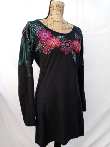 Sz Medium Leopards & Roses Black Floral Embellished Tunic Length Shirt 36X32 - Afbeelding 1 van 24