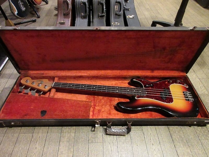 CLEAN* 1966 Fender Precision Bass 3Tone Sunburst Vintage