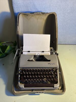 完動品　Olympia SM3 De Luxe　オリンピアタイプライター Vintage Olympia SM3 Deluxe Portable Manual Typewriter With Case | eBay