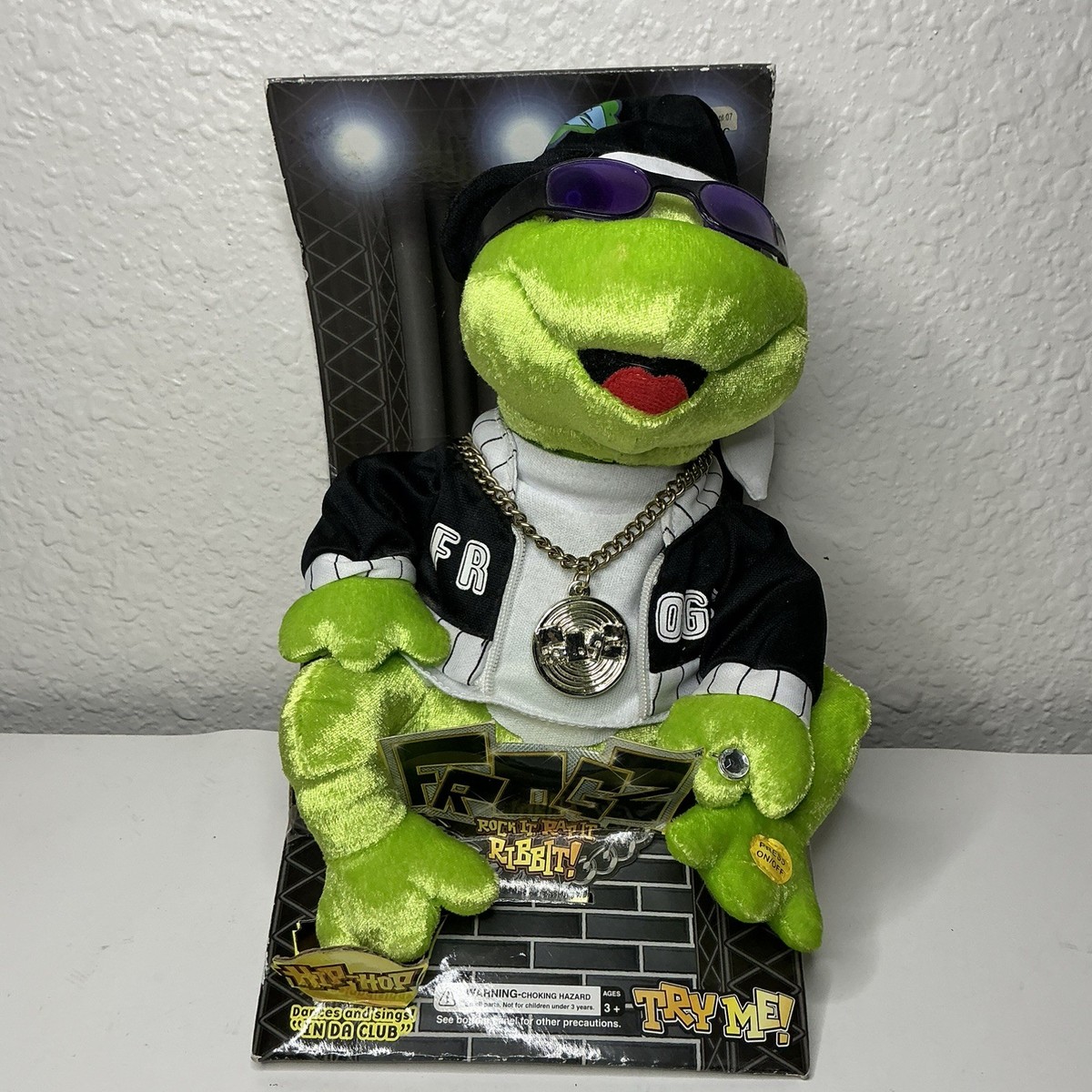 Gemmy Frogz Rock Rap It Ribbit Hip Hop Frog Singing Plush Livin