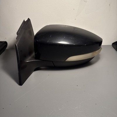 2012-14 Ford Focus Driver Left Power MIRROR  OEM w/Turn
