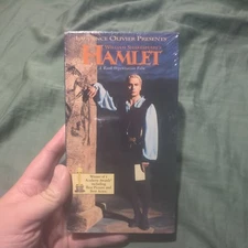 Hamlet (VHS, 1995) Rare Factory sealed Laurence Olivier