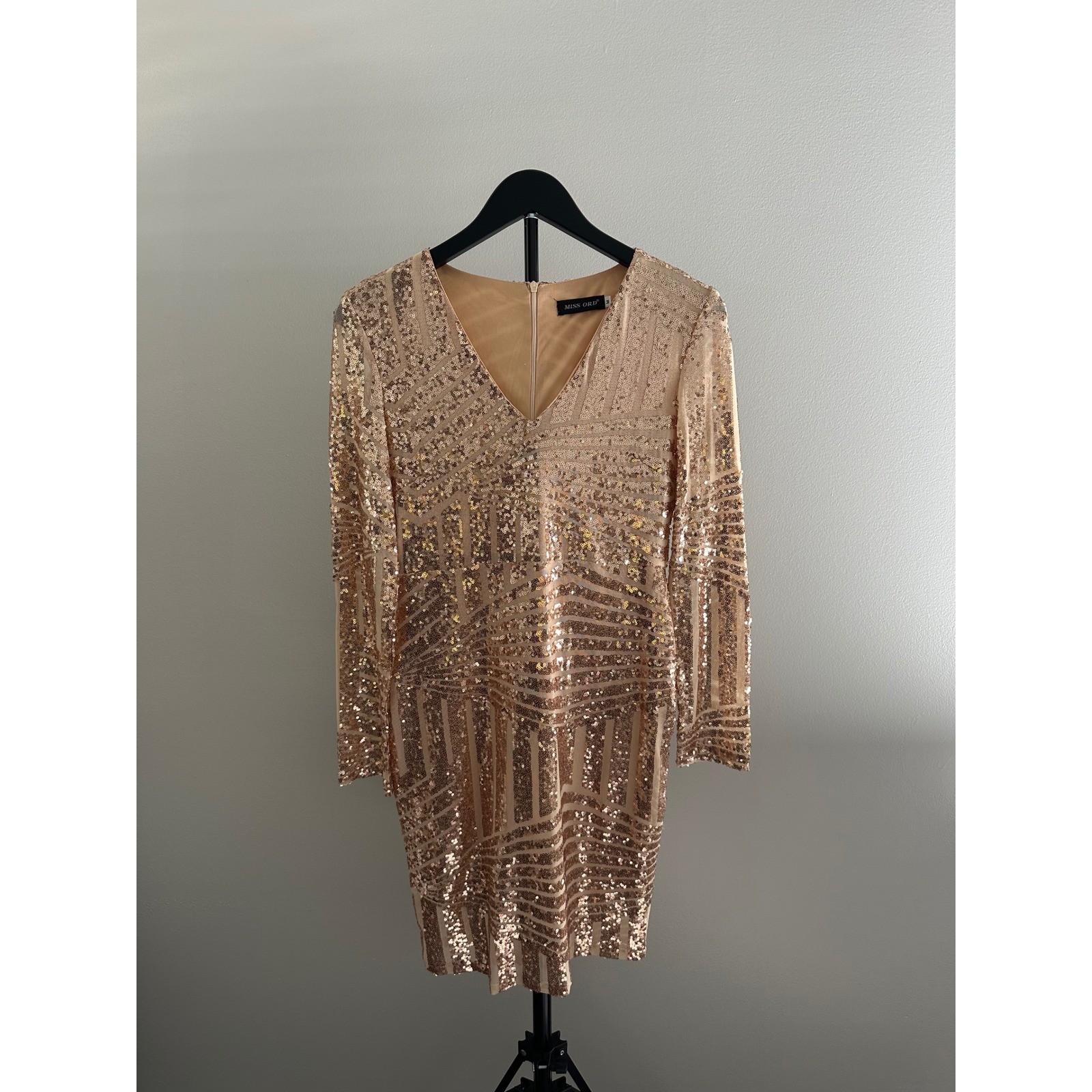 Miss Ord Rose Gold Sequin Geometric V-Neck Long Sleeve Bodycon Mini Dress Medium