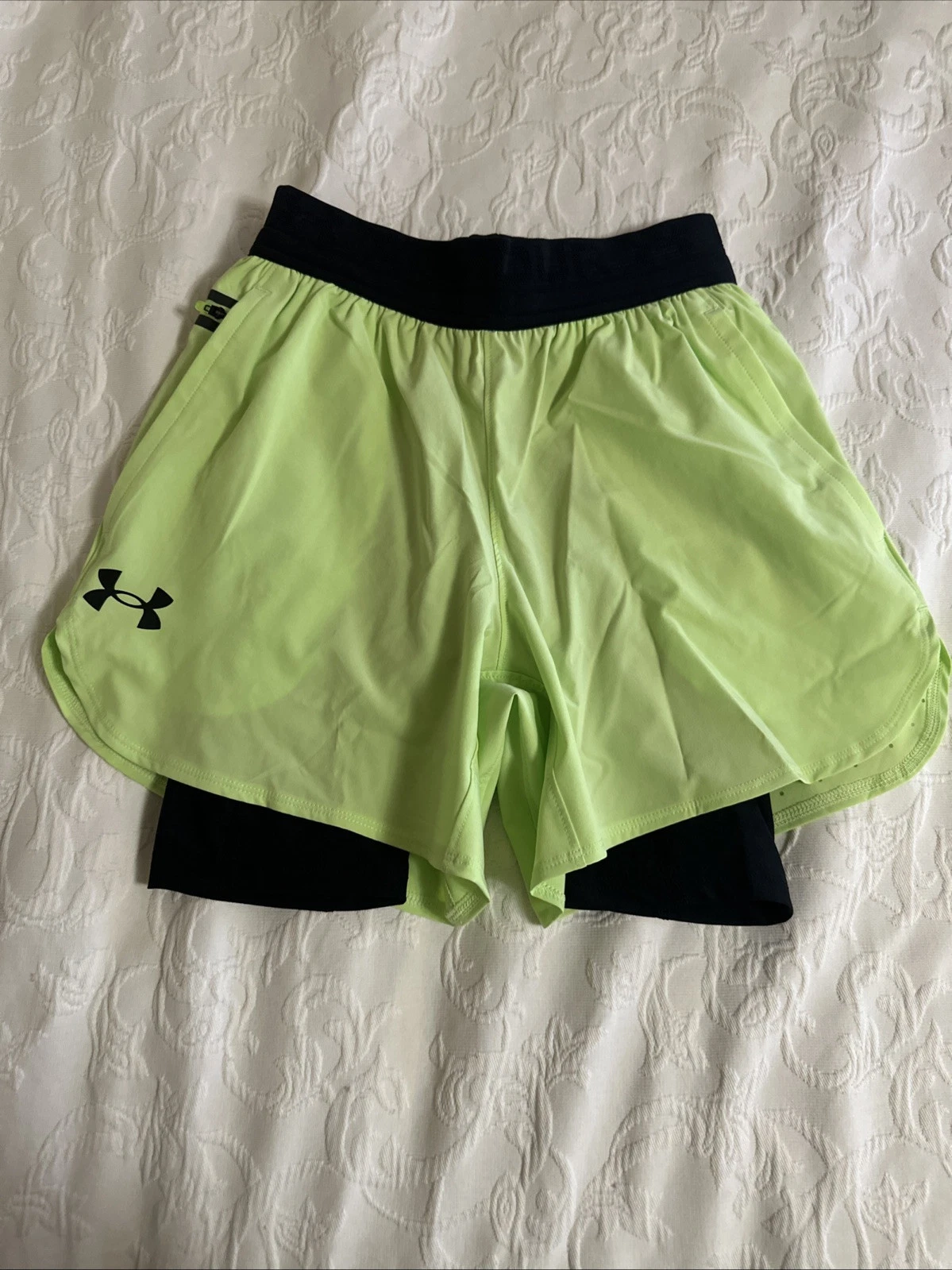 Under Armour Fitted Green Peak Woven 2in1 Shorts (XS)