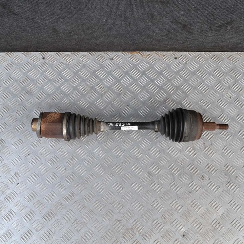 VW TRANSPORTER V T5 Minibus / Personenkraftwagen 2008 Antriebswelle vorne links