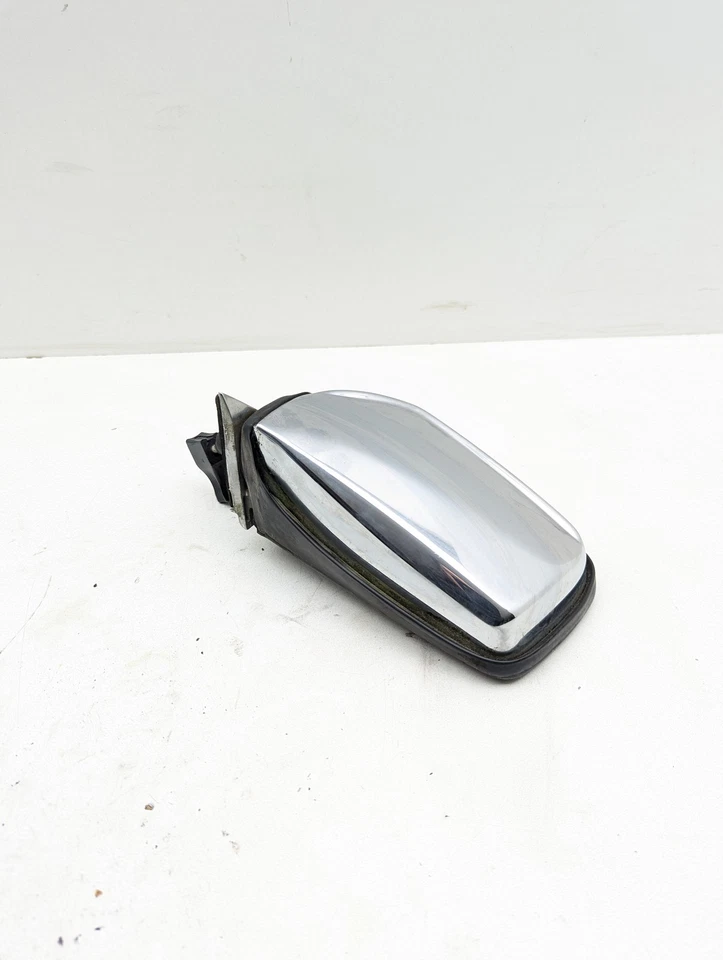 Espelho retrovisor lateral elétrico para passageiros Mercedes 240D 1974 - Imagem 2 de 4