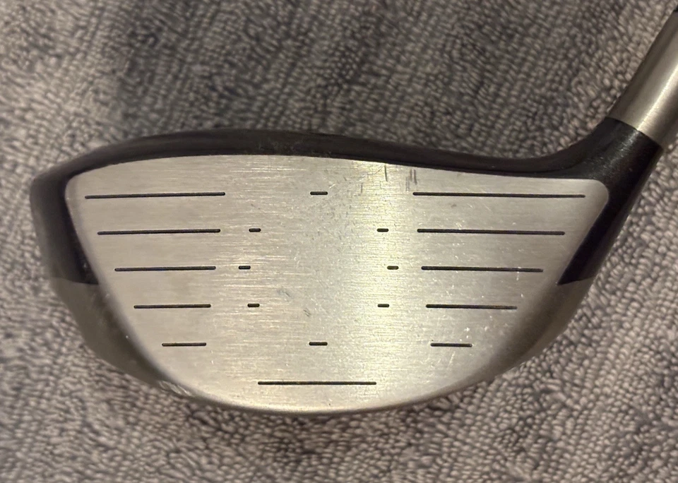 Titleist 983K Titanium 9.5* Driver Stock 4560 Stiff Graphite 45" RH - Image 2 of 4