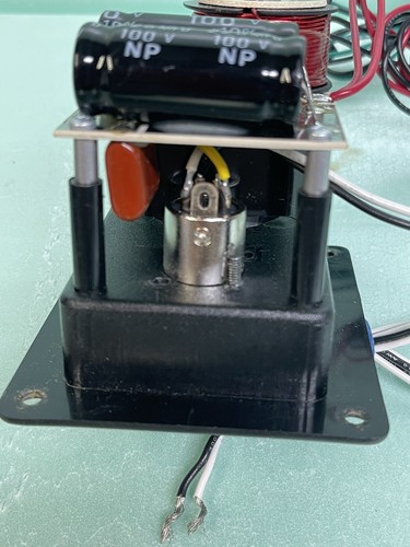 Cruce de altavoces bidireccionales AVEX con panel de entrada, conector y cableado A - Imagen 3 de 8