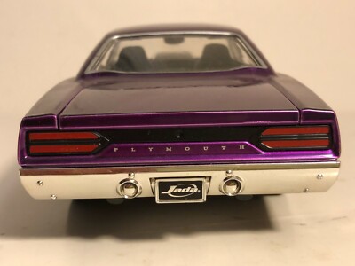 ミニカー BIGTIME MUSCLE 1970 PLYMOUTH ROAD RUNNER Amazon.com: Big Time Muscle 1:24 1970 Plymouth Road Runner