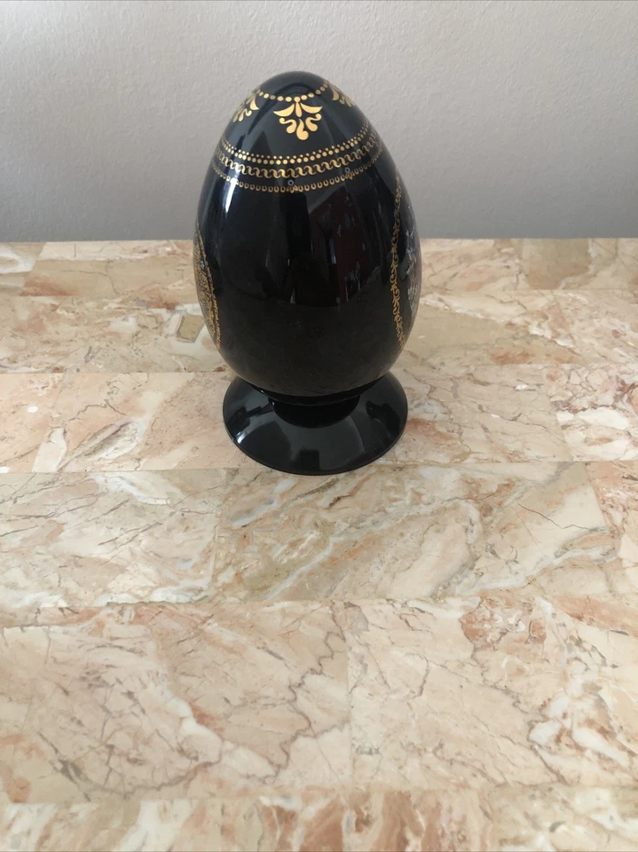 RUSSIAN FAIRYTALE Porcelain Palekh EGG WIth Certificate ,24k Gold Accents - Image 2 of 4