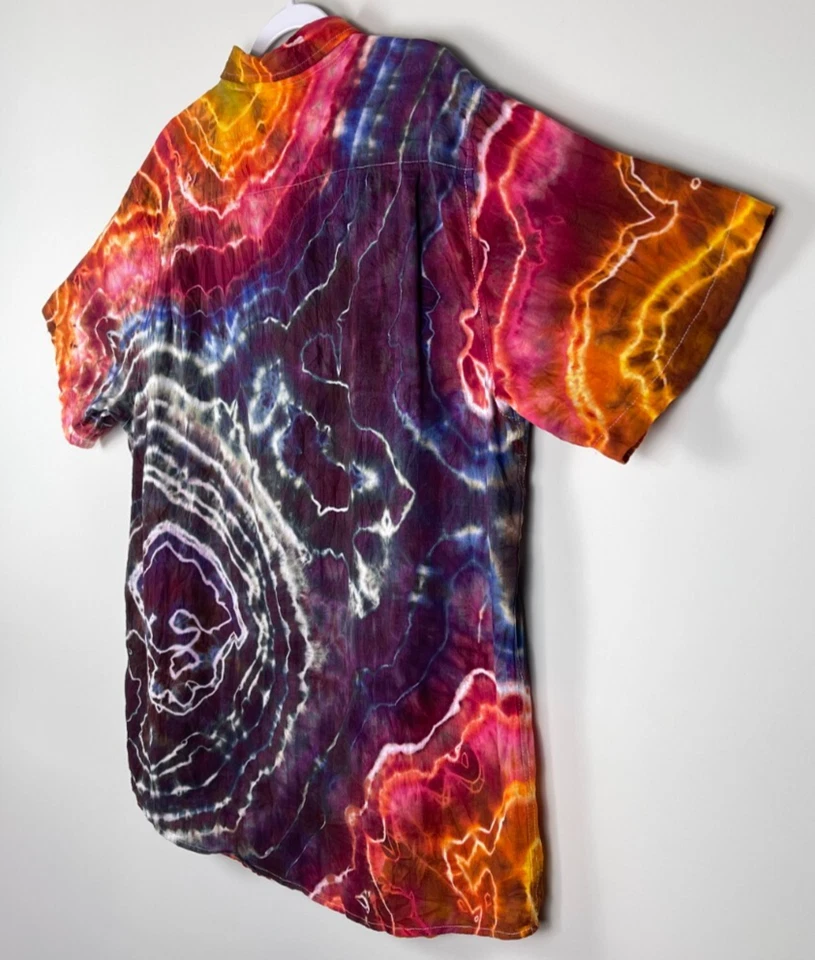 Handmade Tie Dye Linen Button-Down, Geode Tie Dye Short Sleeve Ice Dye, XL - Image 4 of 4