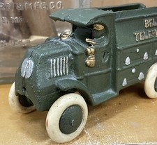 Vtg 1930  s Hubley Cast Iron Bell Telephone Service Truck with Rubber Wheels 5"