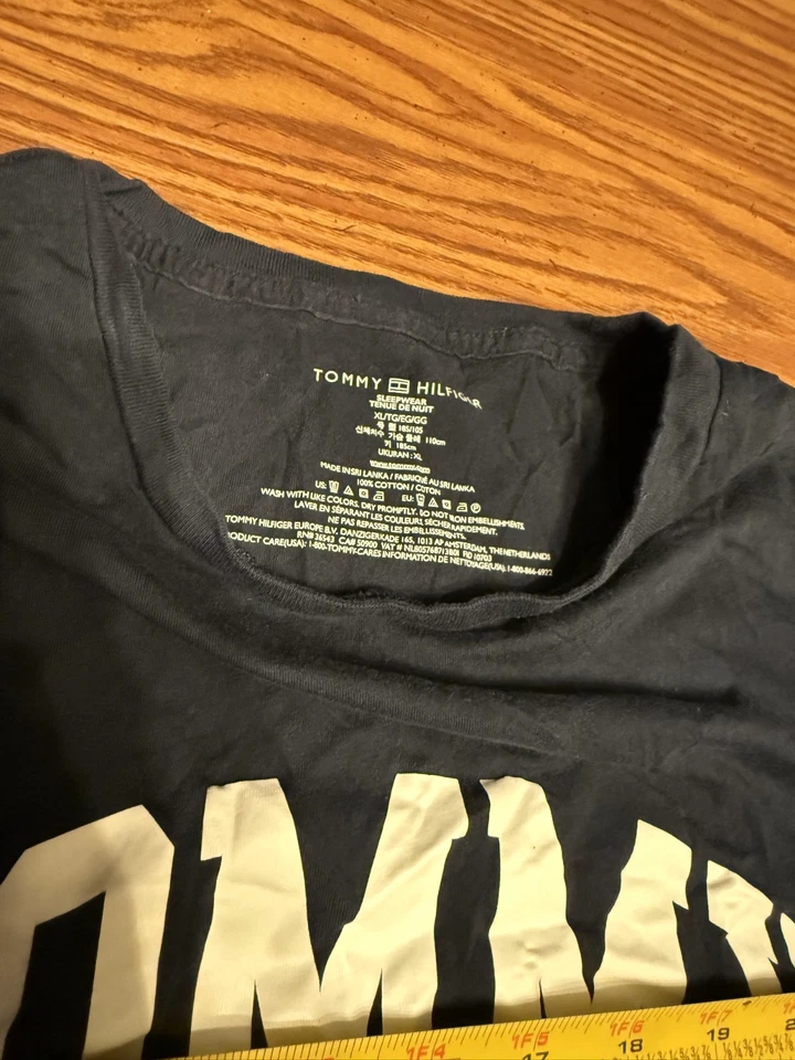 Camisa Tommy Hilfiger para dormir talla XL Foto 2 de 4
