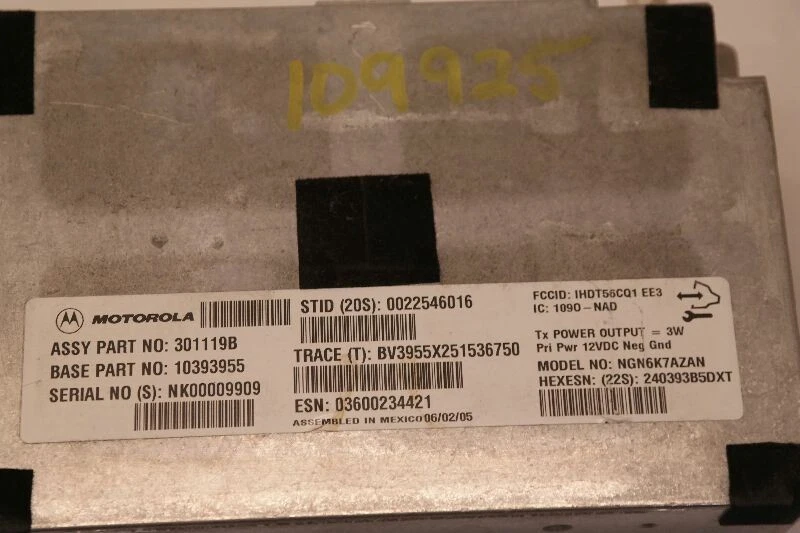 Módulo de comunicación Hummer H3 2006 tablero central Onstar  Foto 4 de 4