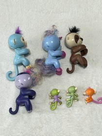 WowWee Interactive And Mini Fingerlings Lot of 7 Monkey Sloth Unicorn
