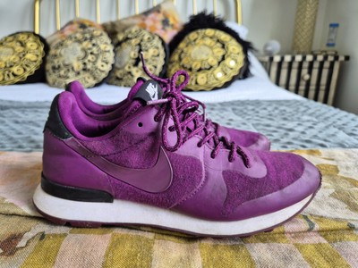all purple nikes womens