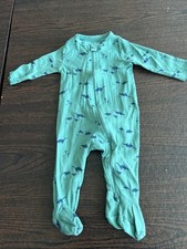 Carter  s Baby Footed Sleeper With Dinosaurs Size 6M