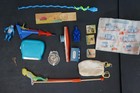 LARGE LOT OF VINTAGE DIME STORE TOYS W BUBBLE GUM MACHINE/CRACKER JACK PRIZES — photo 7