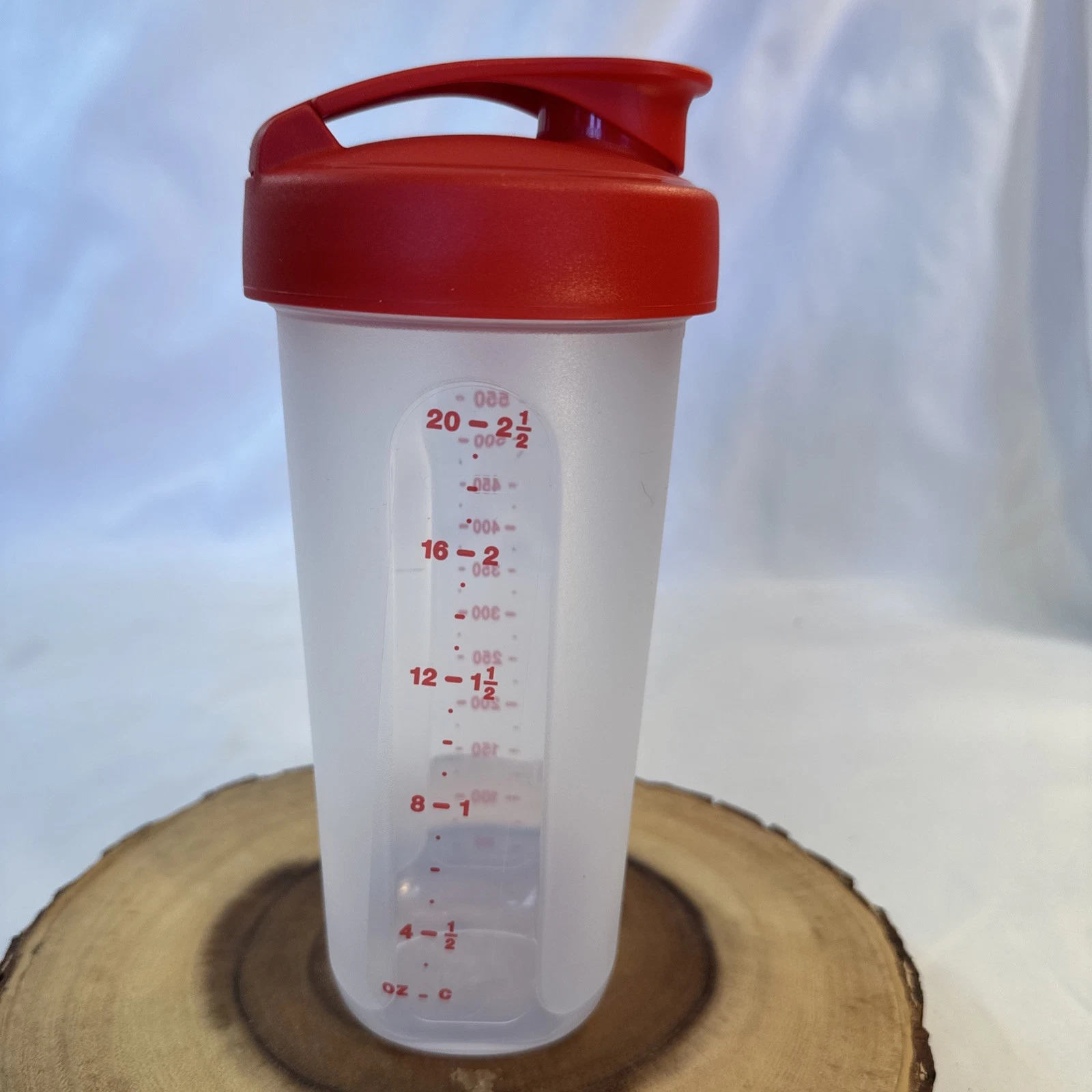 Tupperware Gen 2 Quick Shaker Tumbler Protein Mixer for Gym Office 550 ml 2.5 C
Opens in a new windo