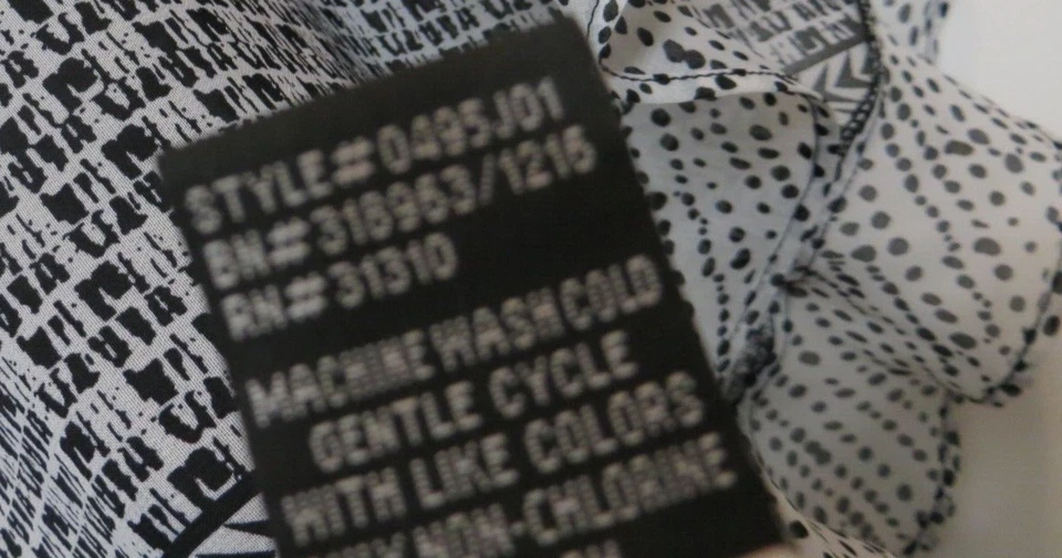 Camisa AB Studio Mujer Mediana Negro Blanco Patrón Capa Look Poncho Sobre Tanque Foto 4 de 4