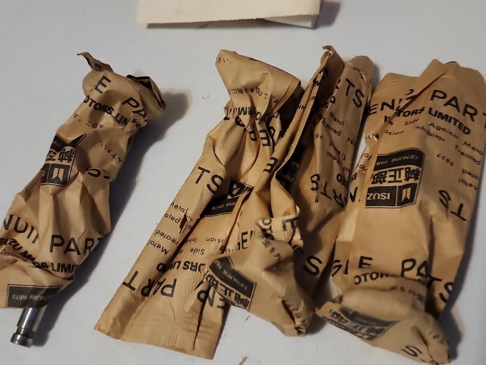 Juego de 4 válvulas de escape GM NOS Chevy LUV ISUZU VAUXHALL BEDFORD PICK UP 94217179 Foto 4 de 4