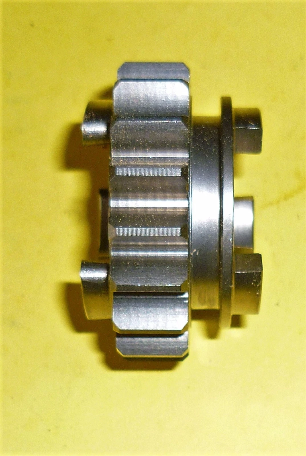 Identification of 5sp gearbox in 1972 Dunstall and part search